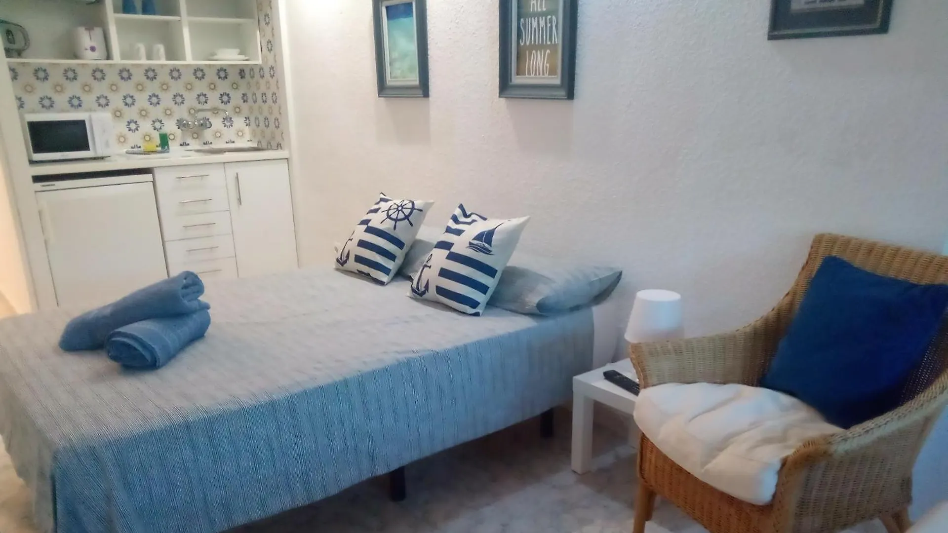 Apartmán Los Cisnes Beach Studio 100M Playa Benalmádena